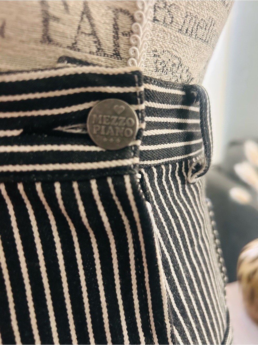 Mezzo Piano vintage black and white pinstriped pleated mini skirt - Picture 9 of 13